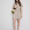 Mini-vestido em camadas de manga curta