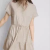 Mini-vestido em camadas de manga curta