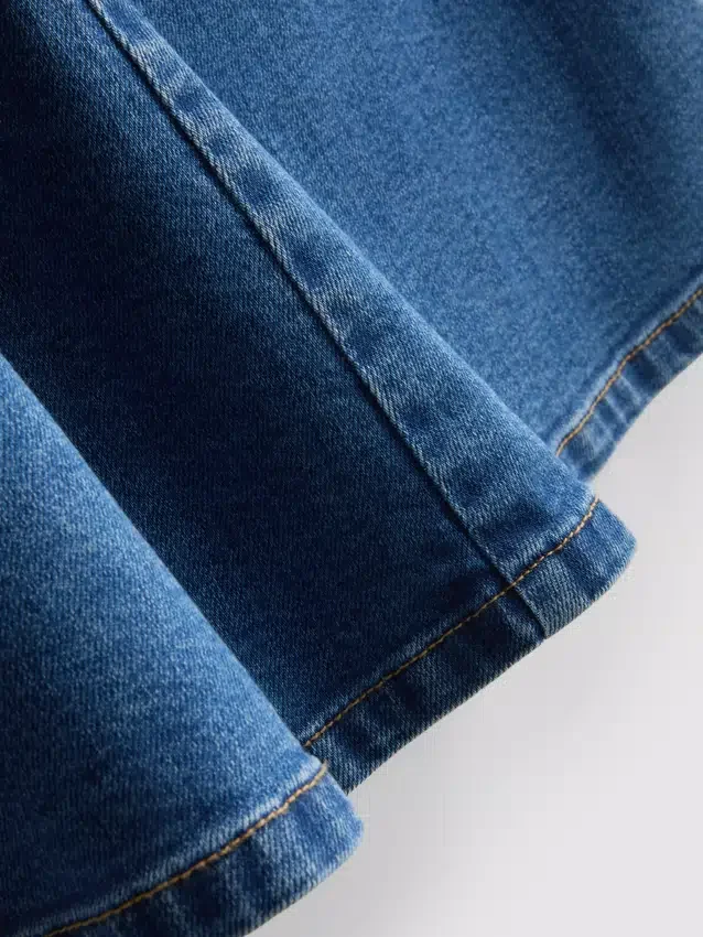 Mini-vestido em ganga de algodão com corte em A