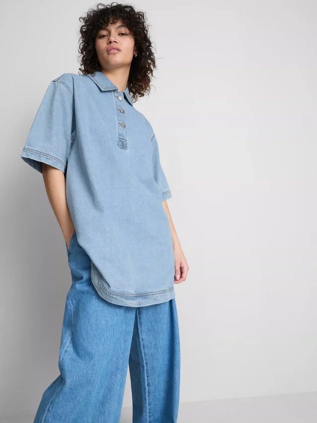 Mini-vestido reto de ganga de algodão com gola
