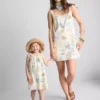 Mini-vestido reto estampado