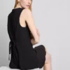 Mini-vestido sem mangas com decote em V