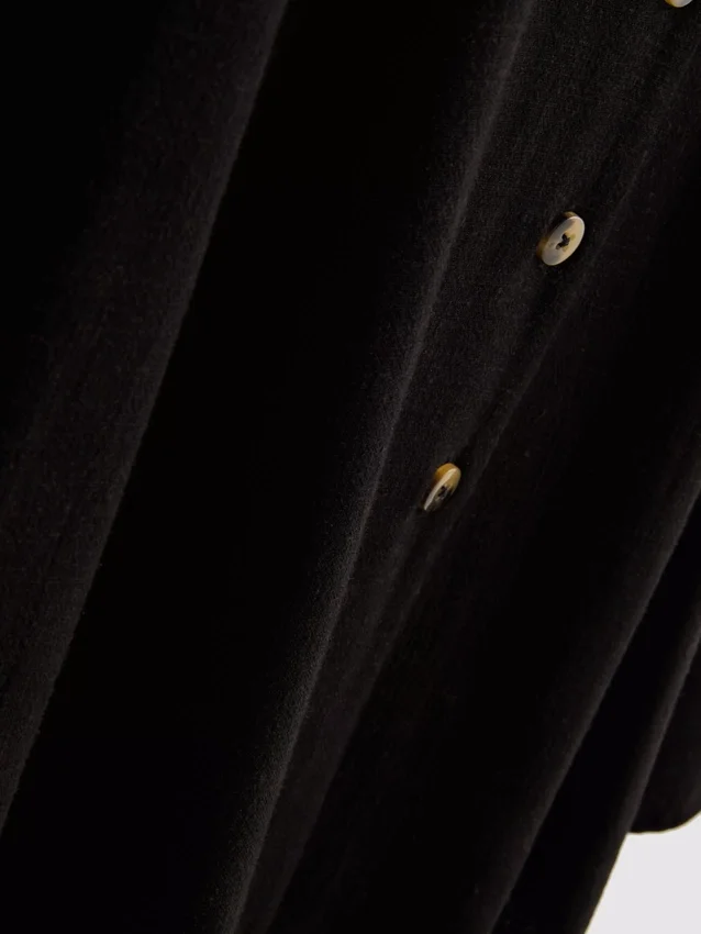 Mini-vestido sem mangas com decote em V