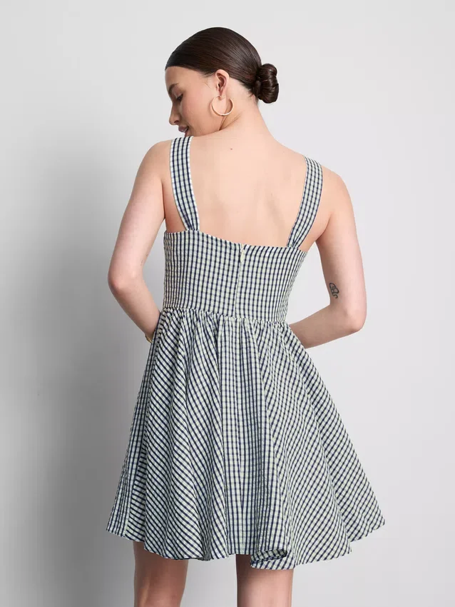 Mini-vestido tipo espartilho em xadrez