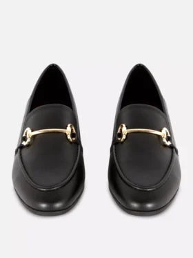 Mocassins com fivela em imitação de couro
