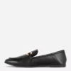 Mocassins com fivela em imitação de couro