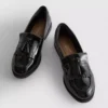 Mocassins de biqueira baixa em couro envernizado, de largura larga