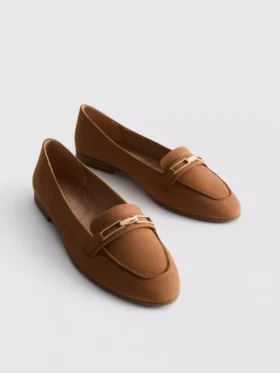 Mocassins de cano baixo com ajuste largo