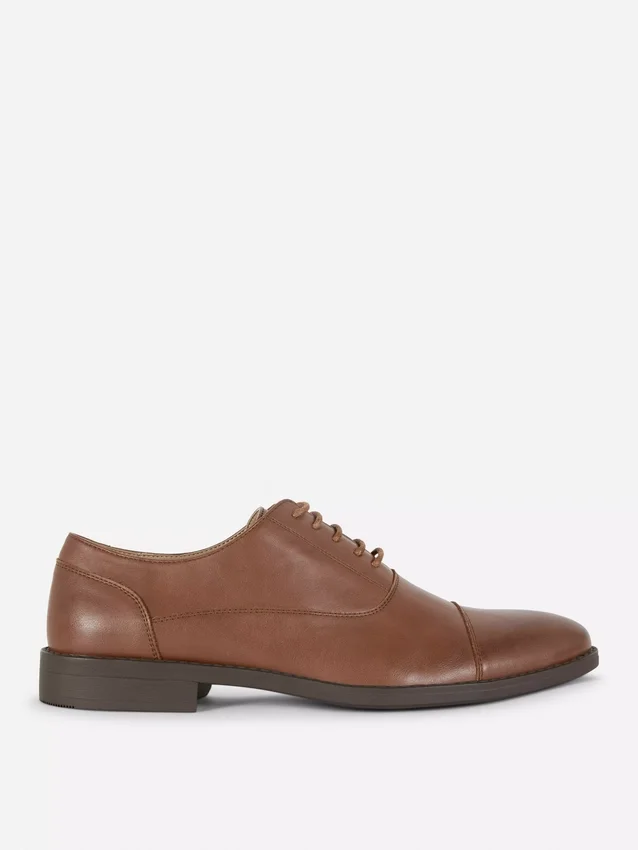 Mocassins formais com atacadores