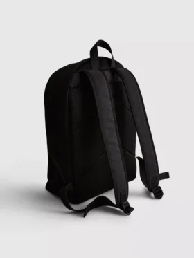 Mochila ajustável