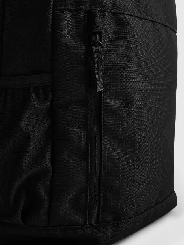 Mochila ajustável