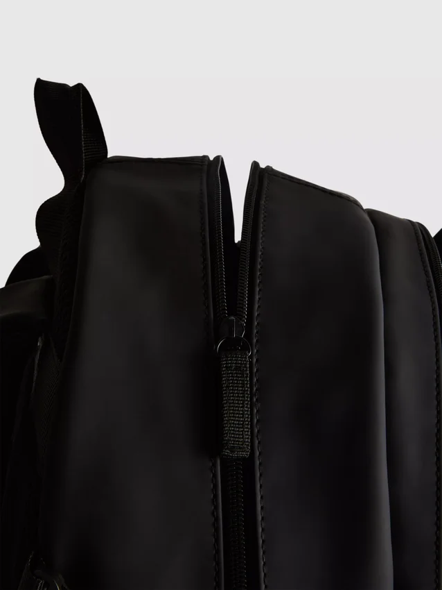 Mochila de transporte com fecho de correr