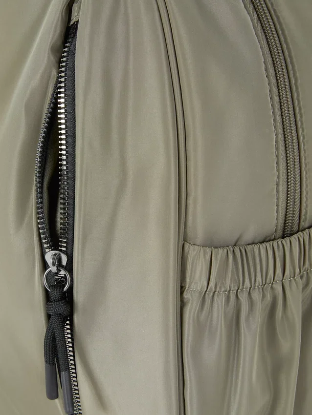 Mochila em poliéster