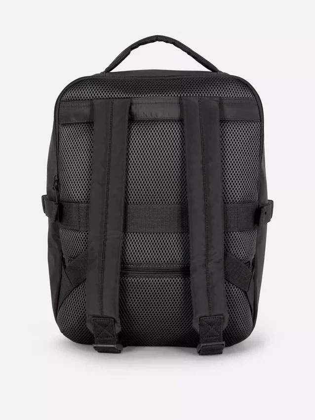 Mochila para colocar debaixo do assento