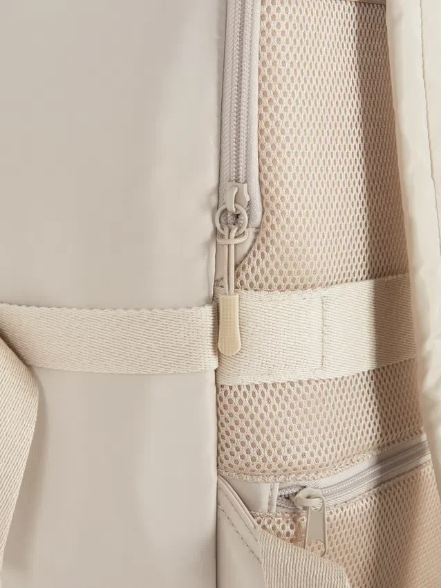 Mochila para colocar debaixo do assento