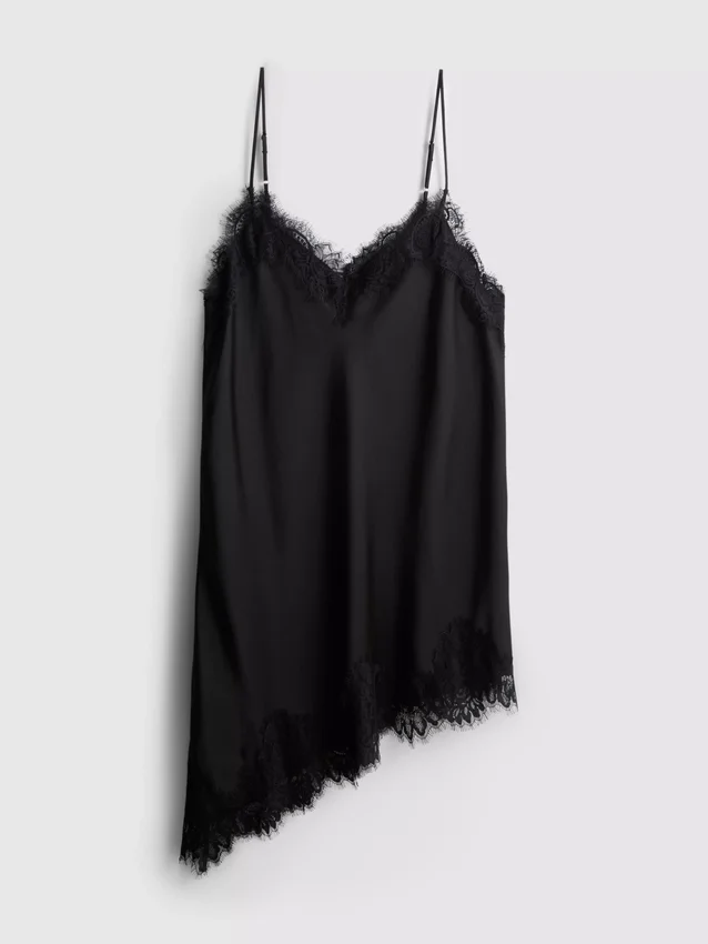 O vestido justo assimétrico de renda acetinada da The Edit