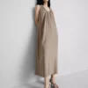 O vestido maxi trapézio da coleção «The Edit»