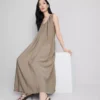 O vestido maxi trapézio da coleção «The Edit»