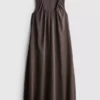 O vestido maxi trapézio da coleção «The Edit»