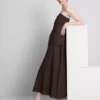 O vestido midi em camadas com mistura de linho da The Edit