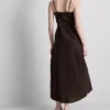 O vestido midi em camadas com mistura de linho da The Edit