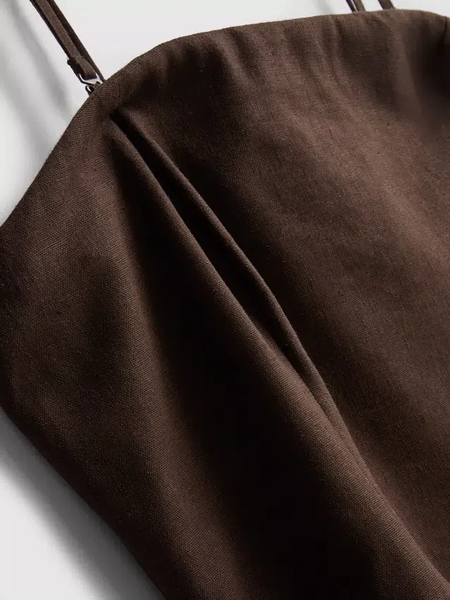 O vestido midi em camadas com mistura de linho da The Edit