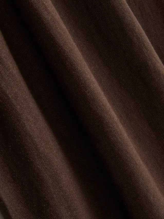 O vestido midi em camadas com mistura de linho da The Edit