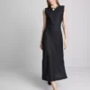 O vestido midi sem mangas em linho da coleção «The Edit»