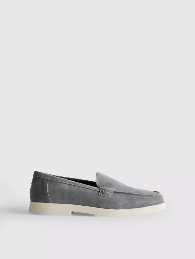 Os mocassins sem atacadores da coleção The Edit
