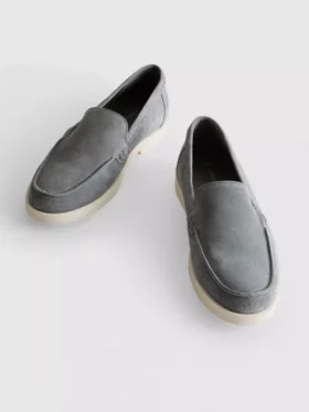 Os mocassins sem atacadores da coleção The Edit