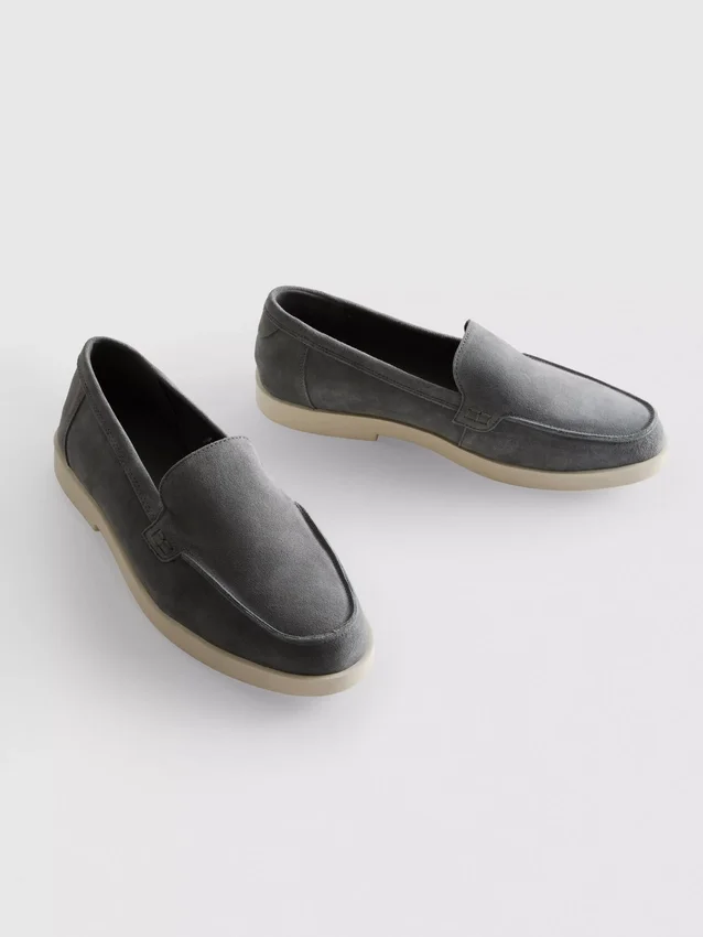 Os mocassins sem atacadores da coleção The Edit