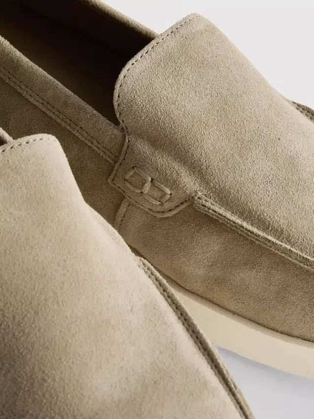 Os mocassins sem atacadores da coleção The Edit