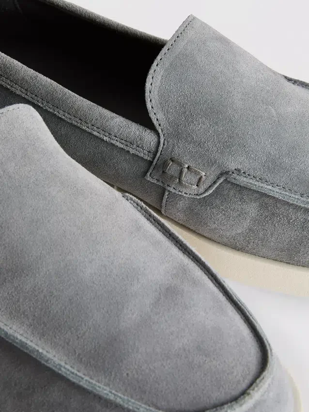 Os mocassins sem atacadores da coleção The Edit