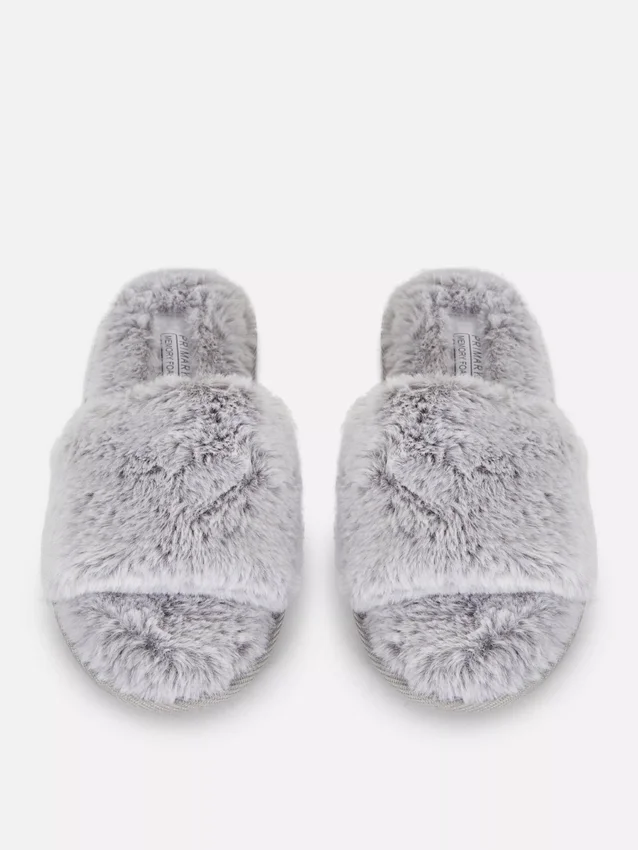 Pantufas de piel sintética