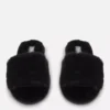 Pantufas fofas con fajas cruzadas