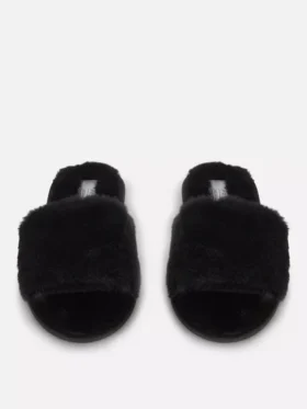 Pantufas fofas con fajas cruzadas