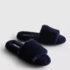 Pantufas fofas con fajas cruzadas