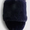 Pantufas fofas con fajas cruzadas