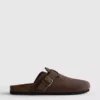 Pantufas tipo mule com biqueira fechada