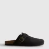 Pantufas tipo mule com biqueira fechada