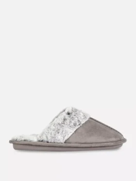 Pantufas tipo mule felpudas