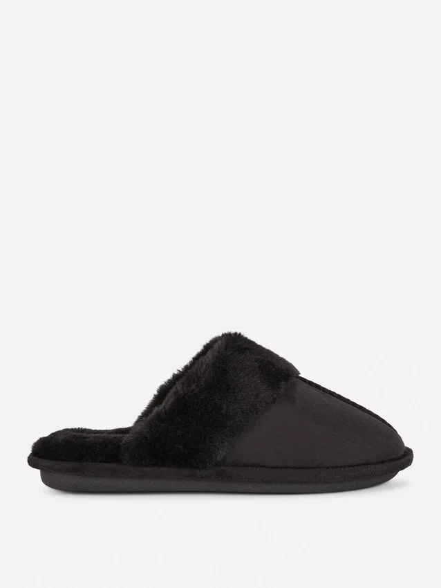 Pantufas tipo mule felpudas