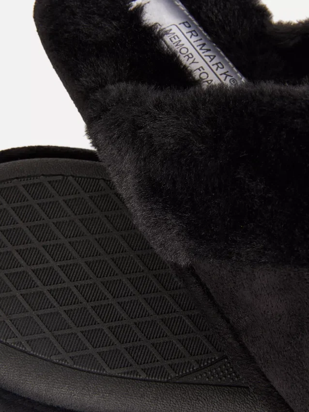 Pantufas tipo mule felpudas