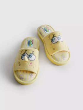 Pantufas tipo mules do Bob Esponja