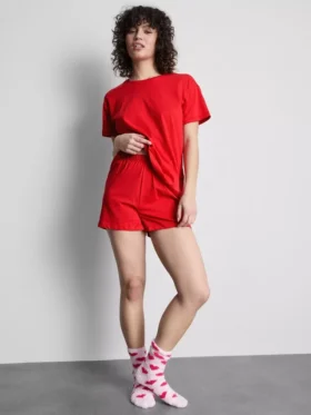 Pijama com t-shirt e calções