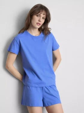 Pijama com t-shirt e calções