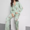 Pijamas boyfriend às riscas do Bambi da Disney
