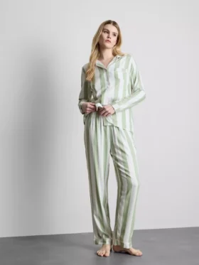 Pijamas boyfriend às riscas em algodão
