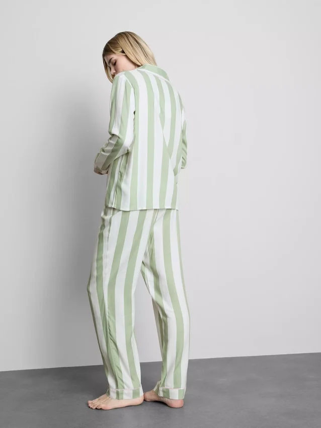 Pijamas boyfriend às riscas em algodão