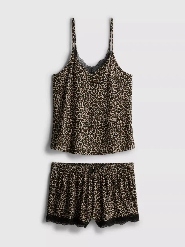 Pijamas com calções e camisola sem mangas